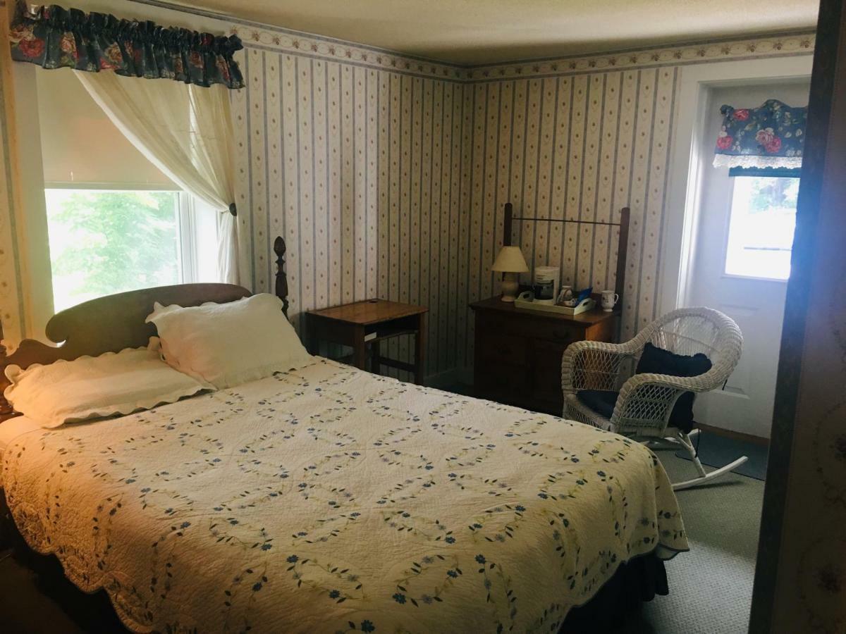 Carriage Barn Inn Кін Екстер'єр фото